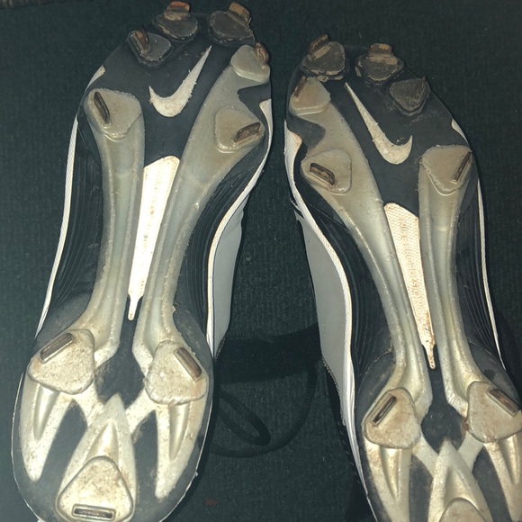 Nike Hurricane Cleats - Picture 2 of 4